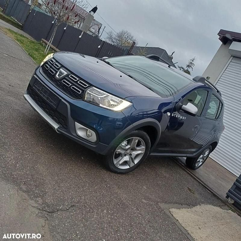 Culoarealbastru Utilizat 2019 Dacia Sandero Celebration | 6.190 EUR (Preț bun) - Imagine 1/4