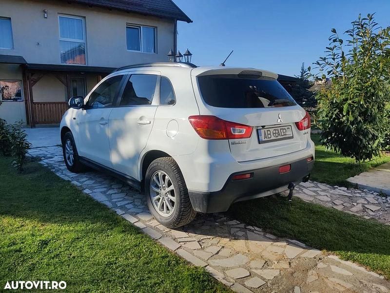 Second-hand Mitsubishi ASX Instyle 150 CP (110 kW) 2012 Culoarealb SUV
