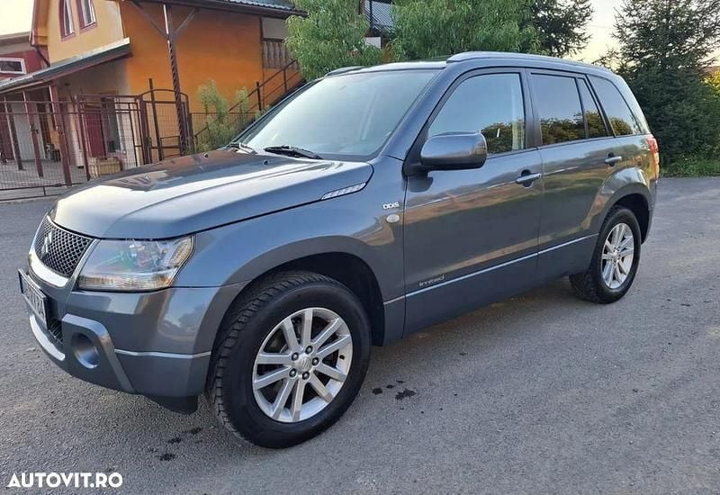 Culoaregri Utilizat 2008 Suzuki Grand Vitara Comfort SUV | 4.590 EUR (Preț bun) - Imagine 1/4