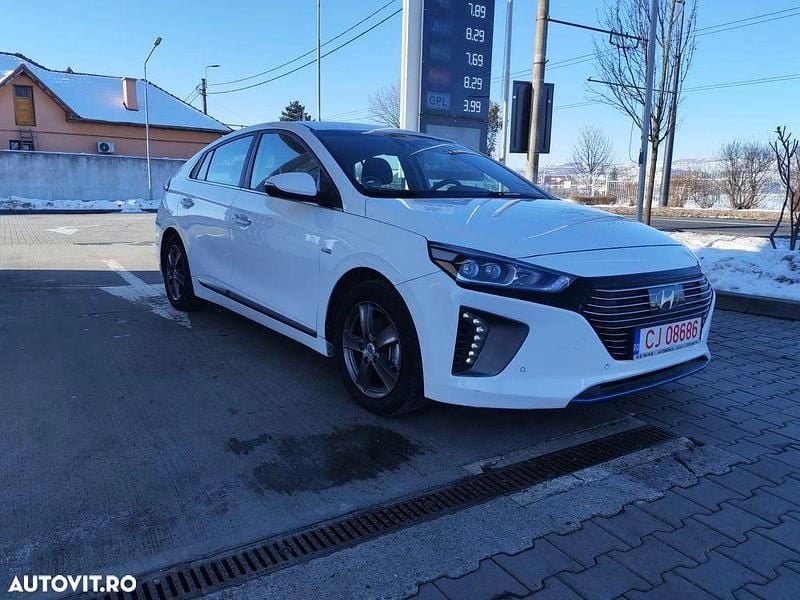 Culoarealb Utilizat 2018 Hyundai Ioniq Hatchback | 11.300 EUR (Preț bun) - Imagine 1/4
