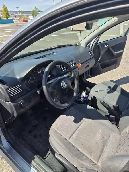 Utilizat 2004 Skoda Octavia Berlinǎ | 1.700 EUR (Preț bun) - Imagine 1/4