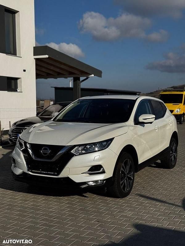 Culoarealb Utilizat 2018 Nissan Qashqai SUV | 12.800 EUR (Preț bun) - Imagine 1/4