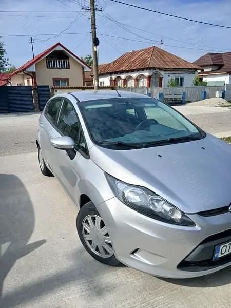 Utilizat 2011 Ford Fiesta Hatchback | 3.000 EUR (Preț OK) - Imagine 1/4