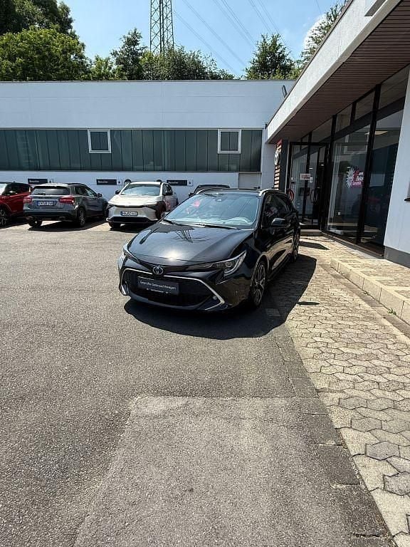 Utilizat 2021 Toyota Corolla Lounge Break | 26.714 EUR (Scump) - Imagine 1/1