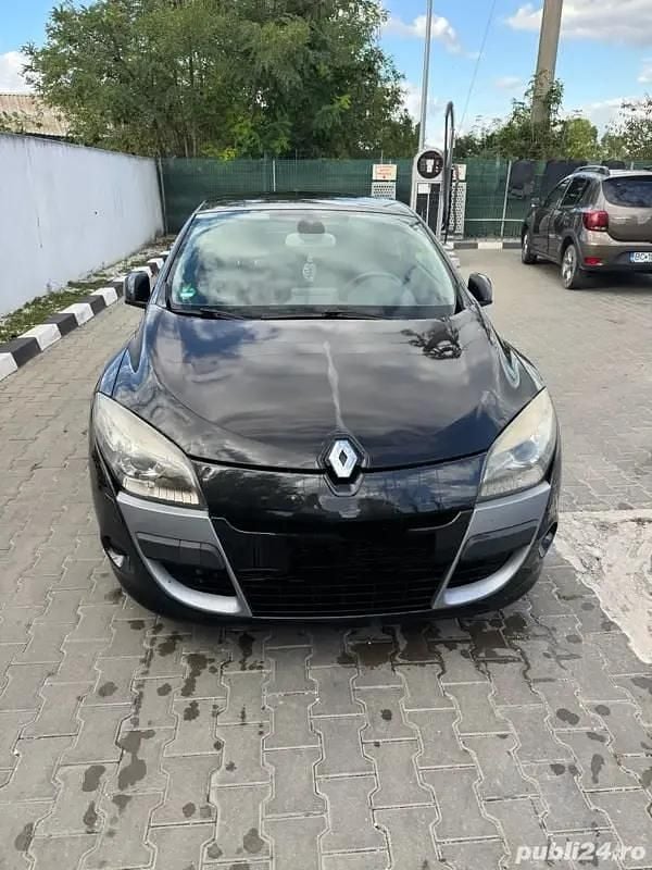 Utilizat 2010 Renault Mégane III Coupe | 5.100 EUR - Imagine 1/4