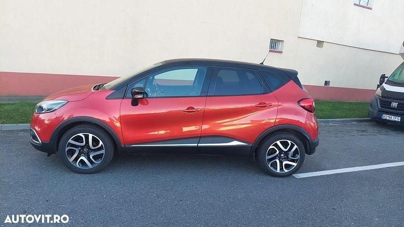 Culoarerosu Utilizat 2017 Renault Captur Bose Edition SUV | 9.000 EUR (Preț OK) - Imagine 1/4