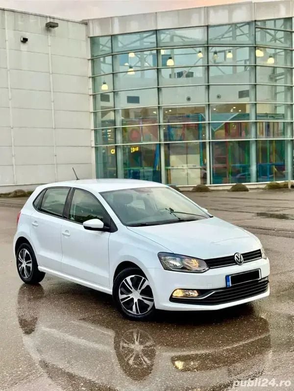 Alb Utilizat 2016 VW Polo Hatchback | 7.199 EUR (Super Preț) - Imagine 1/4