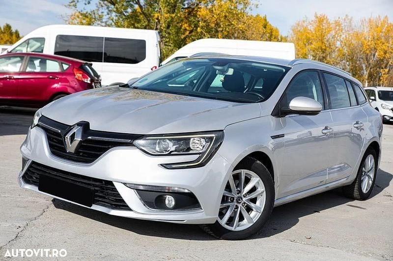 Culoareargint Utilizat 2020 Renault Mégane GrandTour Intens Break | 8.600 EUR (Preț bun) - Imagine 1/4
