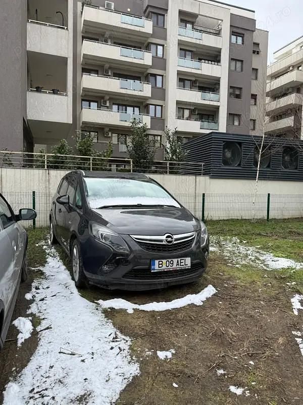 Second-hand Opel Zafira 100 CP (73 kW) 2016 Verde Monovolum