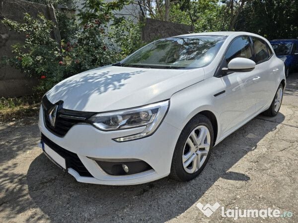 Alb Utilizat 2018 Renault Mégane IV Hatchback | 7.990 EUR (Super Preț) - Imagine 1/4