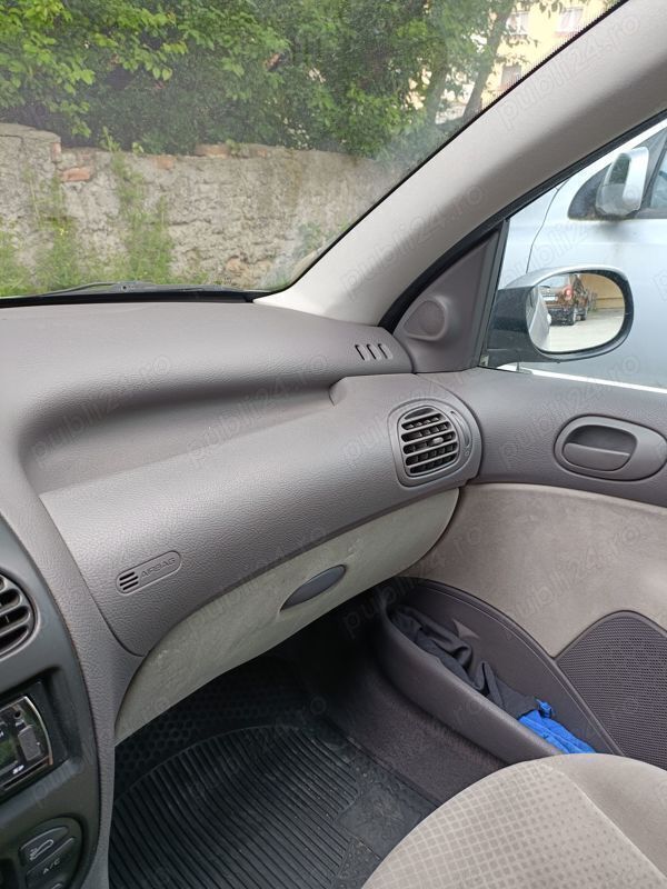 Utilizat 2004 Peugeot 206 Berlinǎ | 3.000 EUR - Imagine 1/4