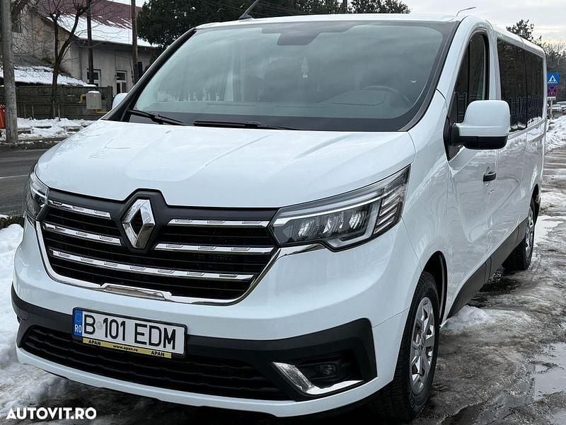 Second-hand Renault Trafic Zen 150 CP (110 kW) 2022 Culoarealb Monovolum