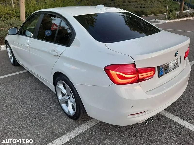 Second-hand BMW 320 190 CP (139 kW) 2017 Culoarealb Berlinǎ
