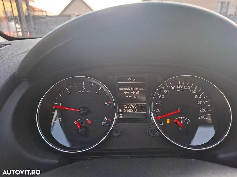 Second-hand Nissan Qashqai Tekna 130 CP (95 kW) 2013 Culoareargint SUV