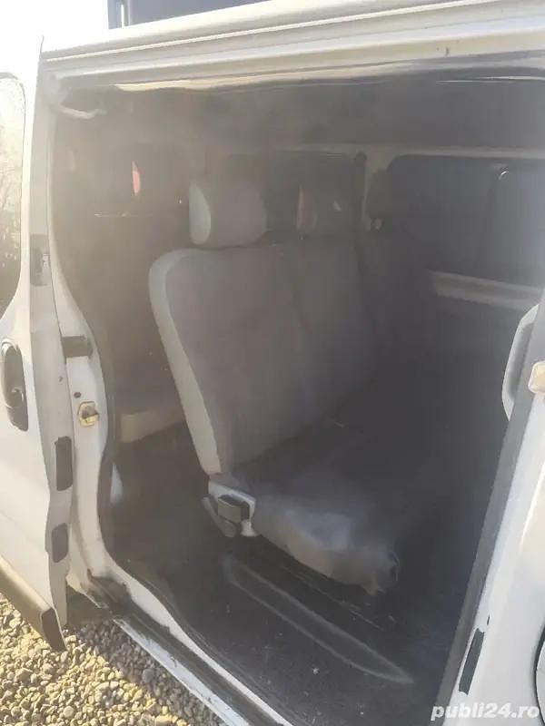 Utilizat 2006 Renault Trafic Monovolum | 2.800 EUR (Super Preț) - Imagine 1/4