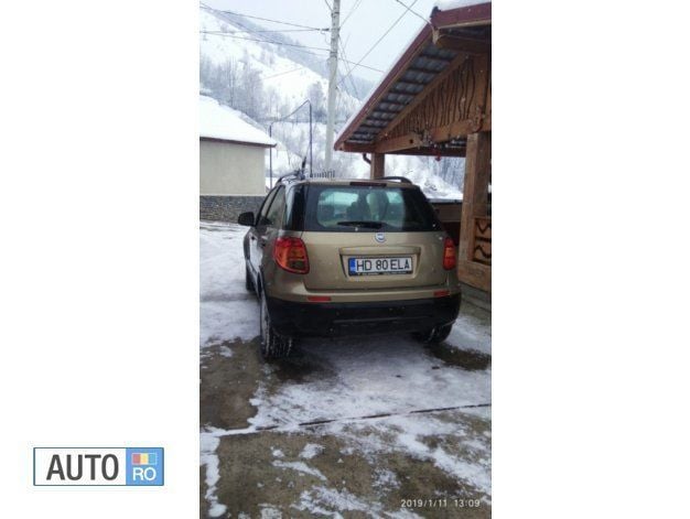 Argintiu Utilizat 2008 Fiat Sedici SUV | 2.500 EUR - Imagine 1/4