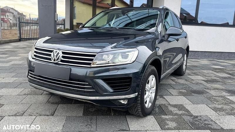 Second-hand VW Touareg 262 CP (192 kW) 2015 Gri SUV