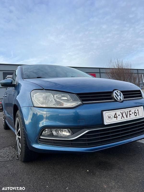 Second-hand VW Polo Highline 90 CP (66 kW) 2014 Culoarealbastru