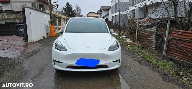 Second-hand Tesla Model Y 339 kW (462 CP) 2023 Culoarealb SUV