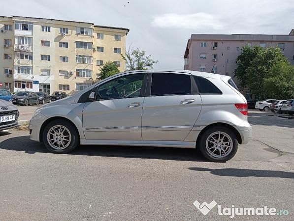 Second-hand Mercedes B180 109 CP (80 kW) 2010 Monovolum