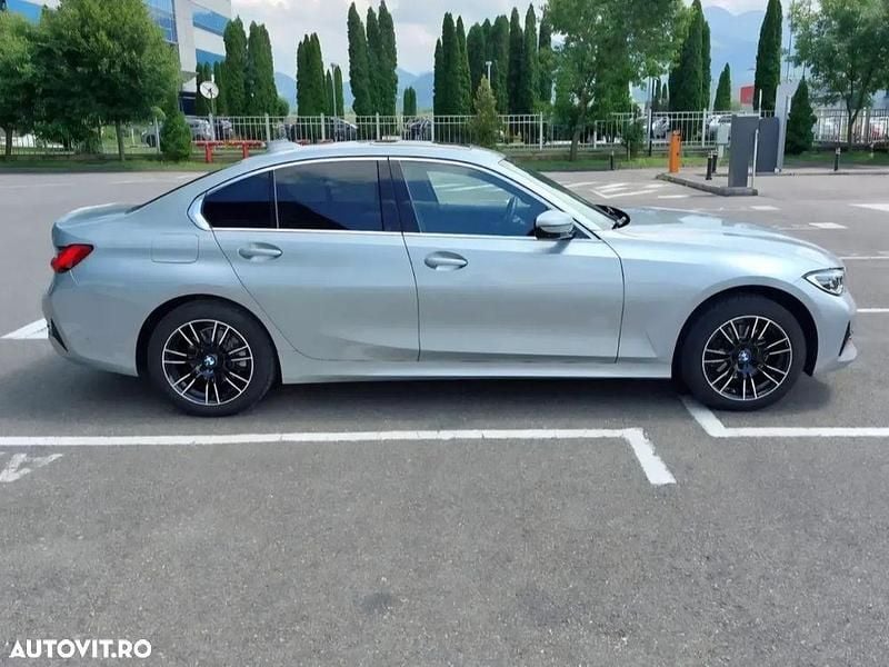 Culoareargint Utilizat 2019 BMW 320 Luxury Line Berlinǎ | 24.500 EUR (Preț OK) - Imagine 1/4