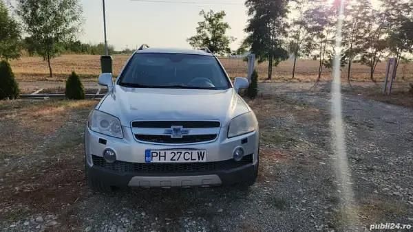 Gri Utilizat 2008 Chevrolet Captiva LT SUV | 4.300 EUR (Preț OK) - Imagine 1/4