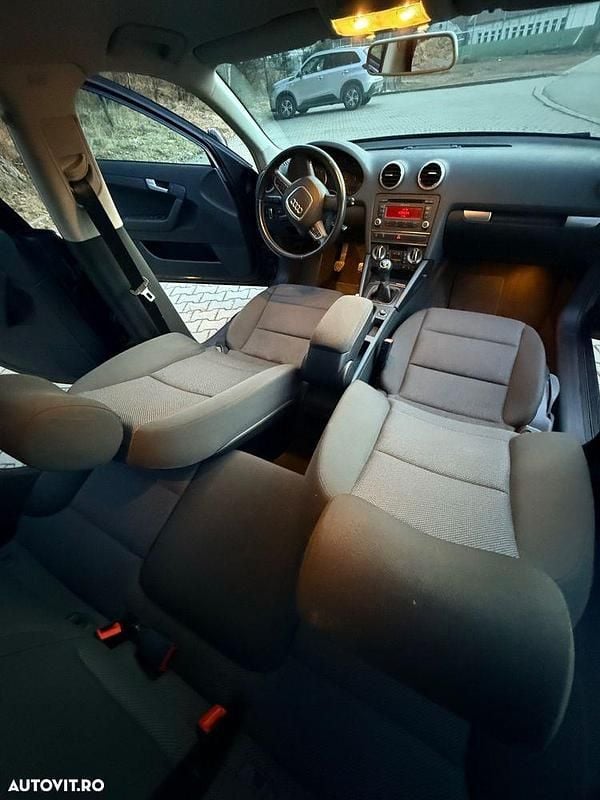 Second-hand Audi A3 Ambiente 105 CP (77 kW) 2011 Culoaregri Hatchback