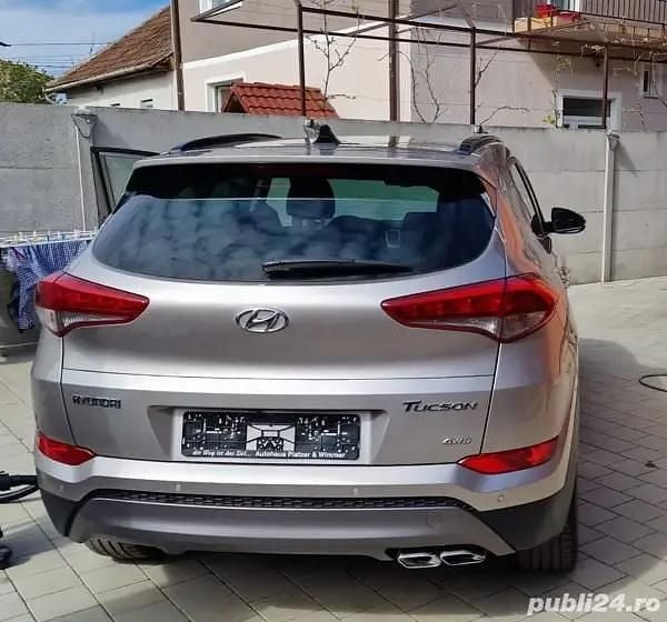 Second-hand Hyundai Tucson 177 CP (130 kW) 2016 Auriu SUV