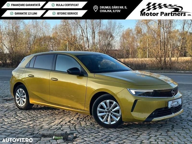 Culoaregalbeuriu Utilizat 2023 Opel Astra Elegance Hatchback | 15.990 EUR (Scump) - Imagine 1/4