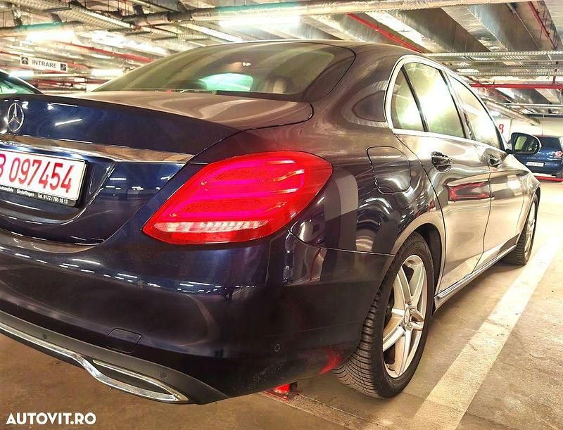 Second-hand Mercedes C220 Avantgarde 170 CP (125 kW) 2016 Culoarealbastru Berlinǎ