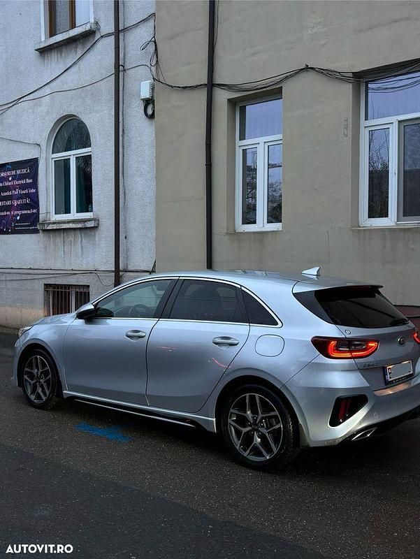 Second-hand Kia Ceed GT GT-Line 140 CP (102 kW) 2020 Culoareargint Hatchback