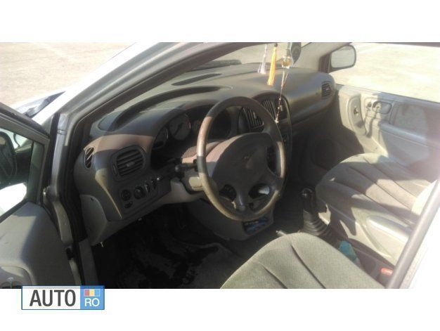 Second-hand Chrysler Grand Voyager 143 CP (105 kW) 2003 Monovolum