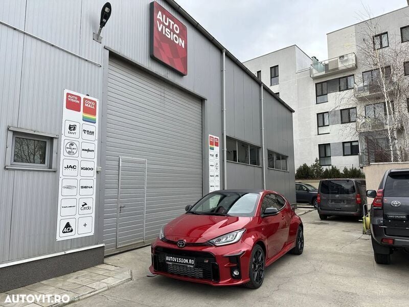 Second-hand Toyota Yaris 261 CP (191 kW) 2023 Rosu Hatchback