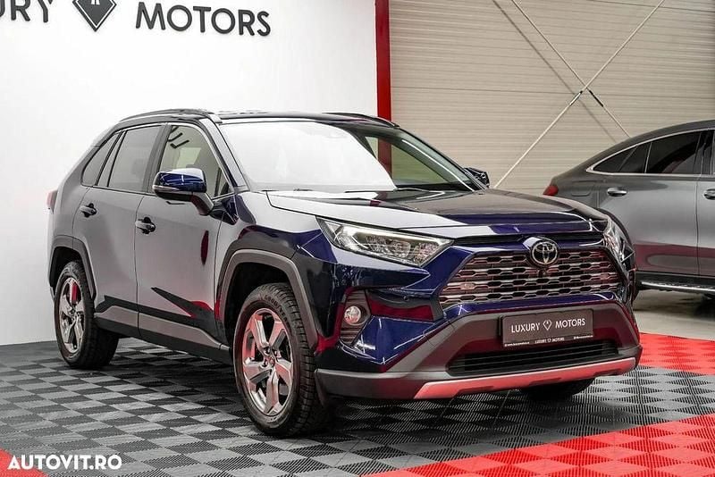 Second-hand Toyota RAV4 Luxury 175 CP (128 kW) 2019 Albastru SUV