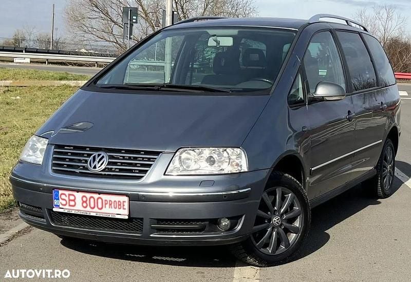 Second-hand VW Sharan Exclusive 115 CP (84 kW) 2009 Culoaregri Monovolum