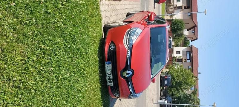 Second-hand Renault Clio GrandTour Life 75 CP (55 kW) 2015 Culoarerosu Break