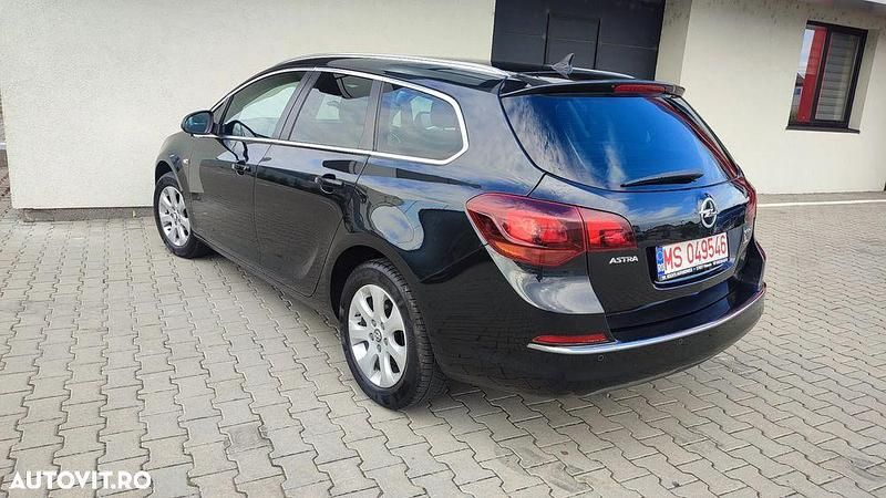 Second-hand Opel Astra Excellence 110 CP (80 kW) 2015 Negru Break