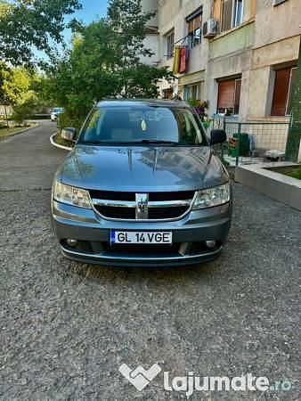Bej Utilizat 2010 Dodge Journey SUV | 6.500 EUR - Imagine 1/4