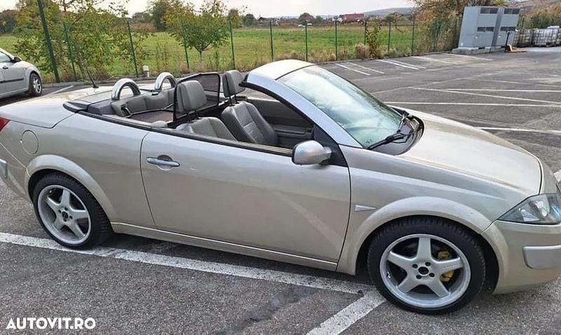 Second-hand Renault Mégane Cabriolet Dynamique 130 CP (95 kW) 2005 Culoarebej Cabrio