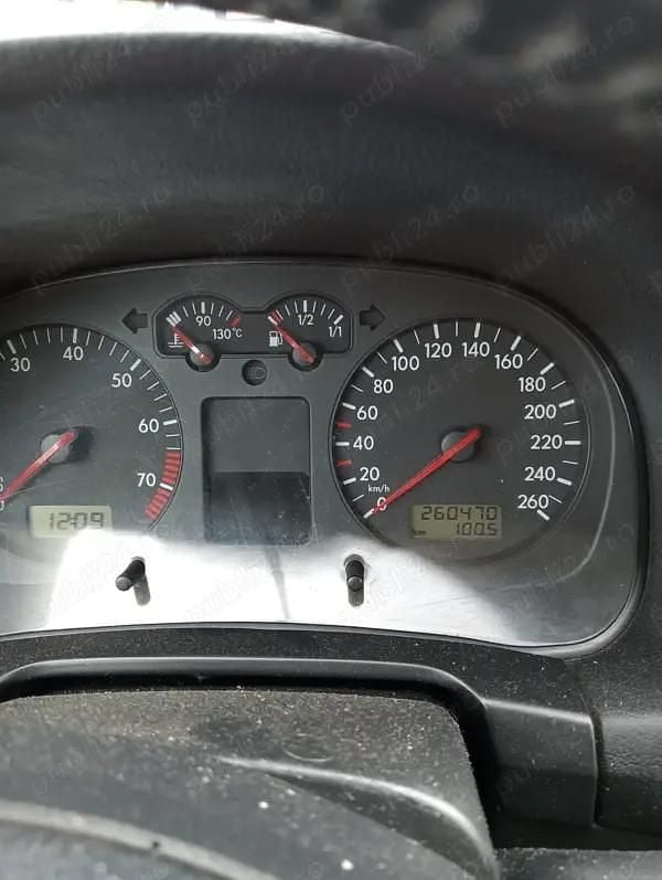 Utilizat 2002 VW Golf Monovolum | 750 EUR (Super Preț) - Imagine 1/4