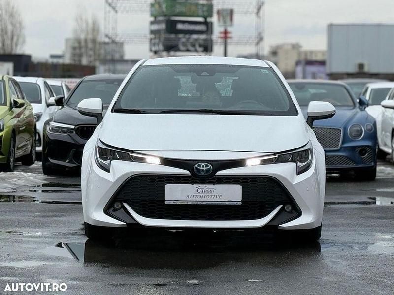 Second-hand Toyota Corolla 140 CP (102 kW) 2022 Culoarealb Berlinǎ