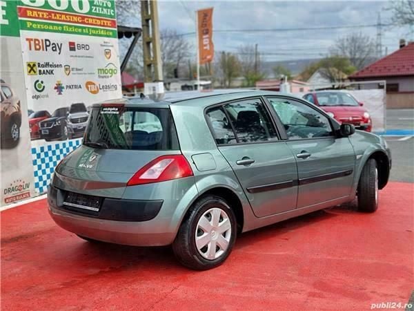 Second-hand Renault Mégane II 98 CP (72 kW) 2002 Verde Hatchback