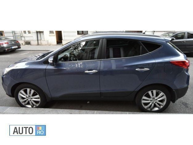 Second-hand Hyundai ix35 184 CP (135 kW) 2012 Albastru SUV