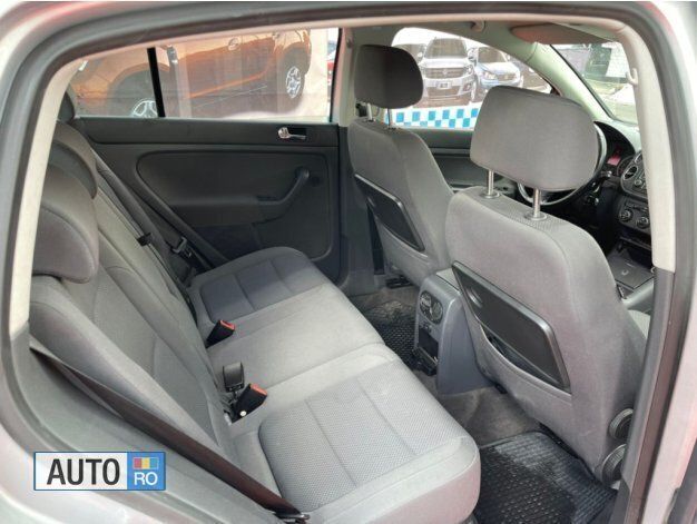 Second-hand VW Golf Plus 140 CP (102 kW) 2005 Argintiu Monovolum