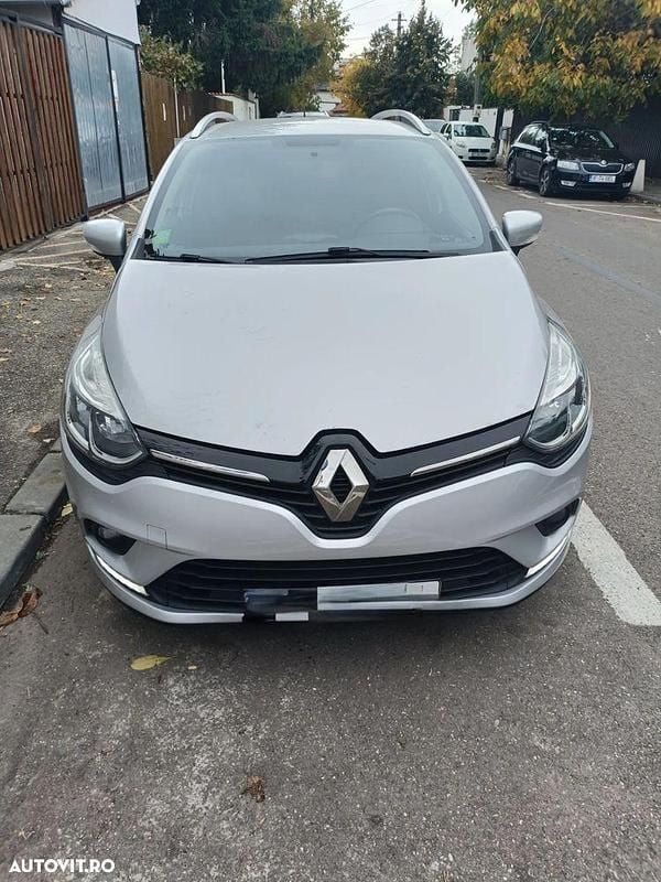 Culoareargint Utilizat 2018 Renault Clio GrandTour LIMITED Break | 7.000 EUR (Preț OK) - Imagine 1/4