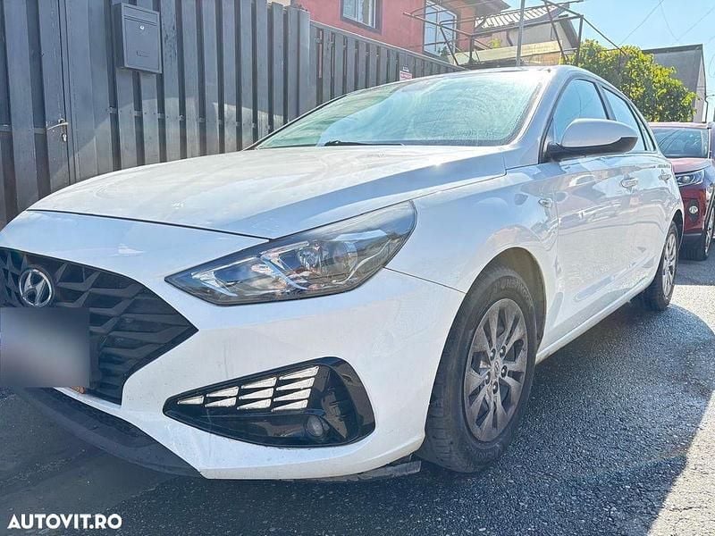 Culoarealb Utilizat 2022 Hyundai i30 Comfort Hatchback | 11.500 EUR (Super Preț) - Imagine 1/4