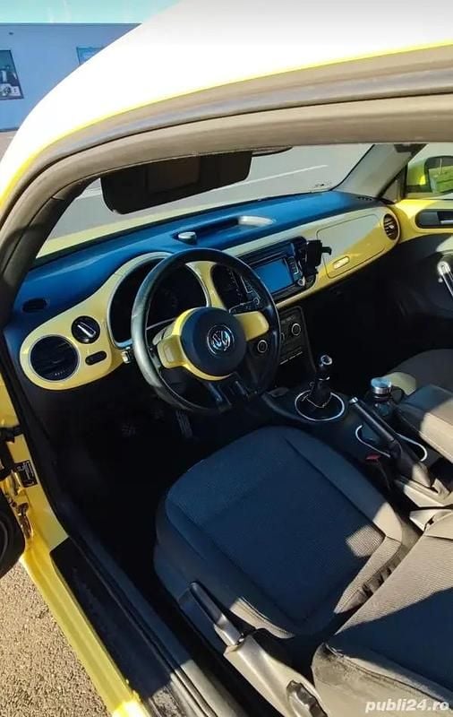 Second-hand 2012 VW Beetle Hatchback | 3.990 EUR (Preț OK) - Imagine 1/4