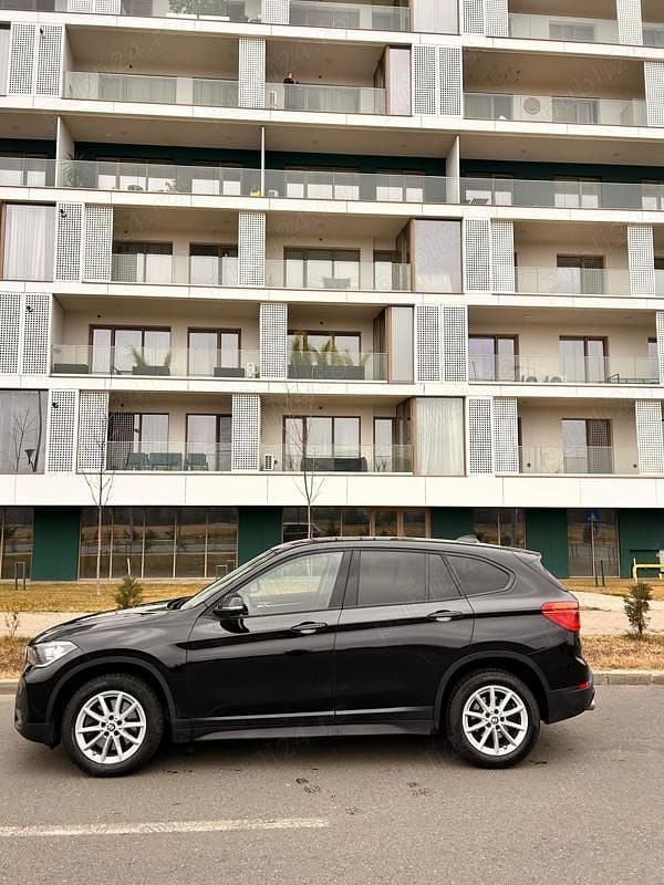 Negru Second-hand 2020 BMW X1 SUV | 19.000 EUR (Preț OK) - Imagine 1/4