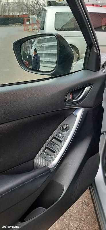 Second-hand Mazda CX-5 Exclusive-Line 150 CP (110 kW) 2015 Culoareargint SUV