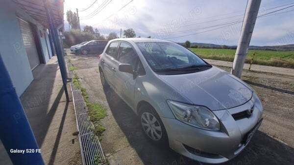 Gri Utilizat 2007 Toyota Auris Hatchback | 2.900 EUR (Preț OK) - Imagine 1/4